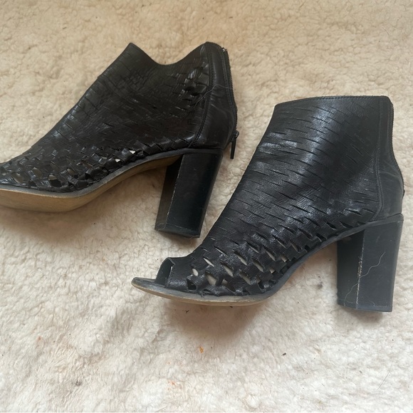 LAVORAZIONE ARTIGIANALE Piampoiani Italian Leather Peep Toe Boots Sz 38 or 7 US - Picture 2 of 9